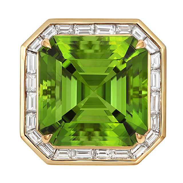 18k Yellow Gold Peridot & Diamond Ring